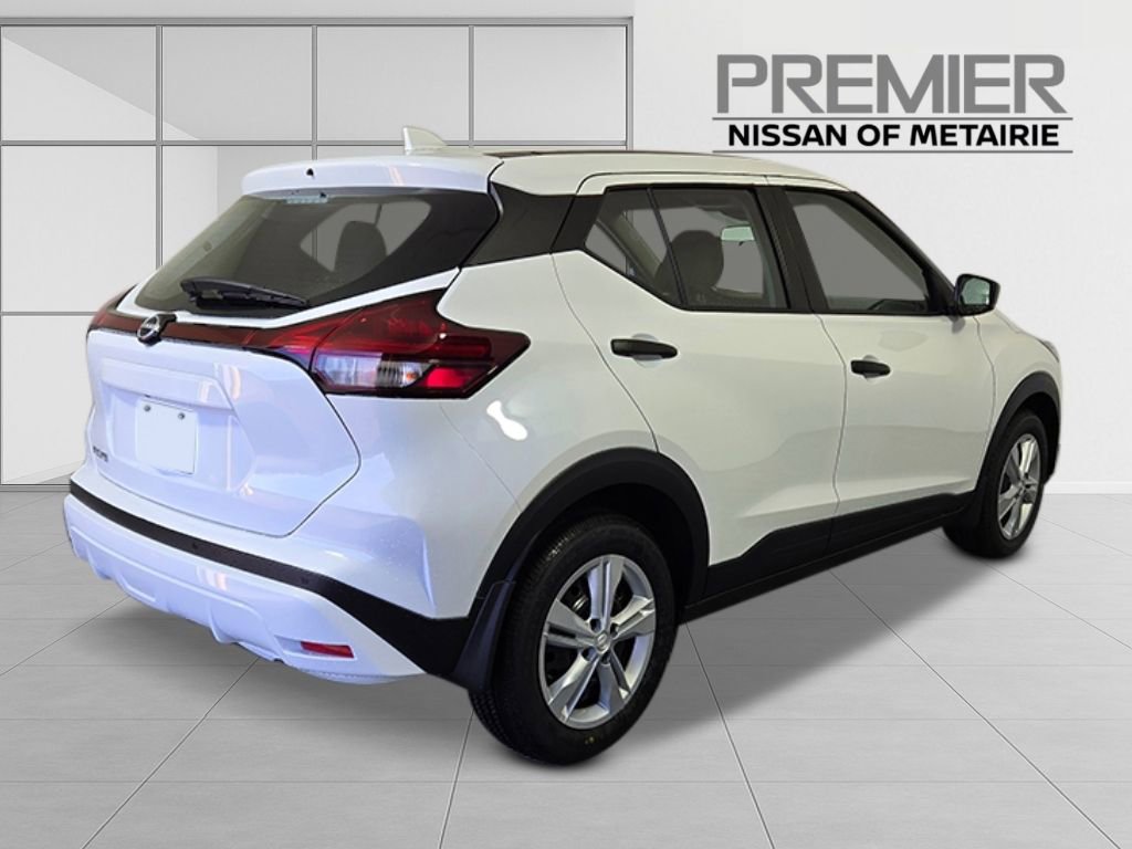 New 2025 Nissan Kicks Play S image 5