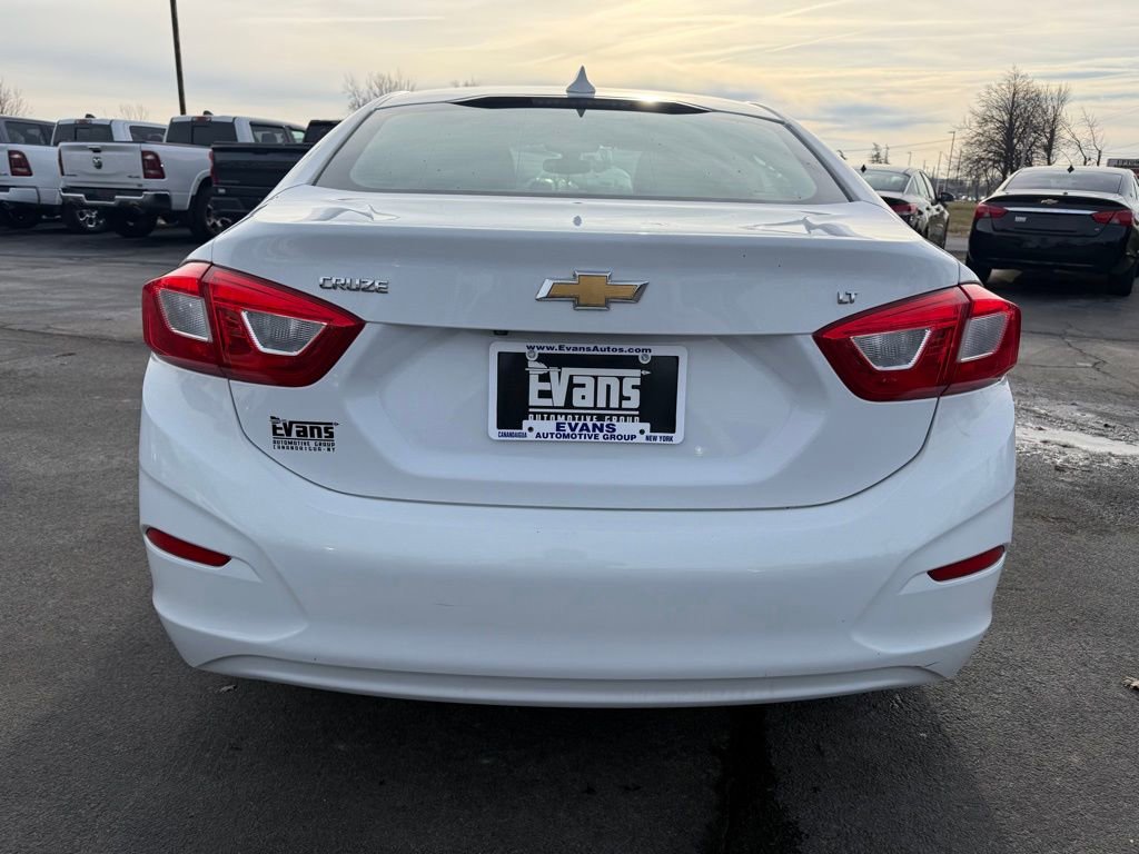Used 2017 Chevrolet Cruze LT image 6