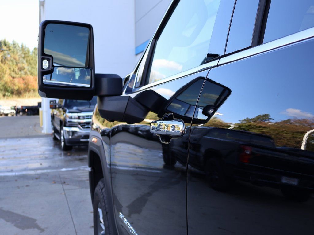 New 2025 GMC Sierra 2500 SLT w/ SLT Convenience Package image 10