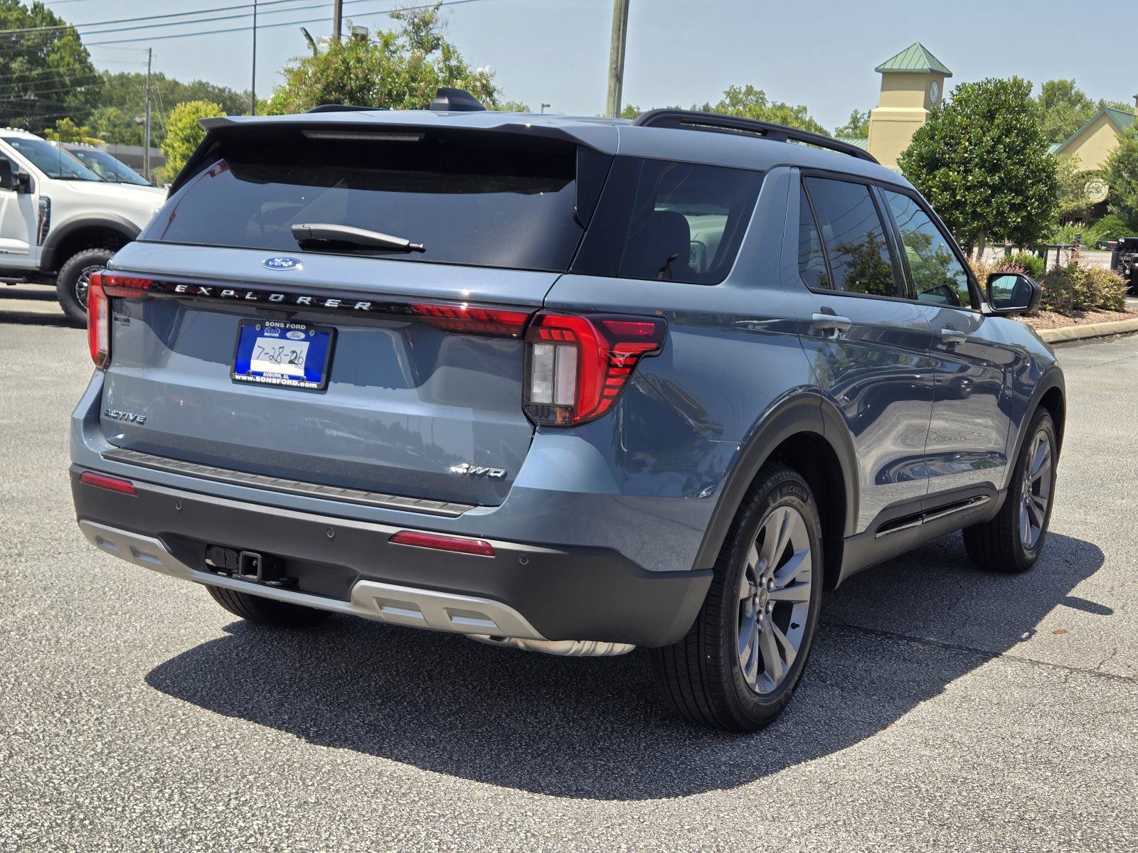 New 2026 Ford Explorer Active w/ Active Comfort Package AWD/4WD image 8