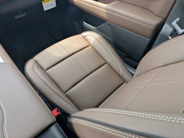 New 2026 Chevrolet Suburban High Country image 19