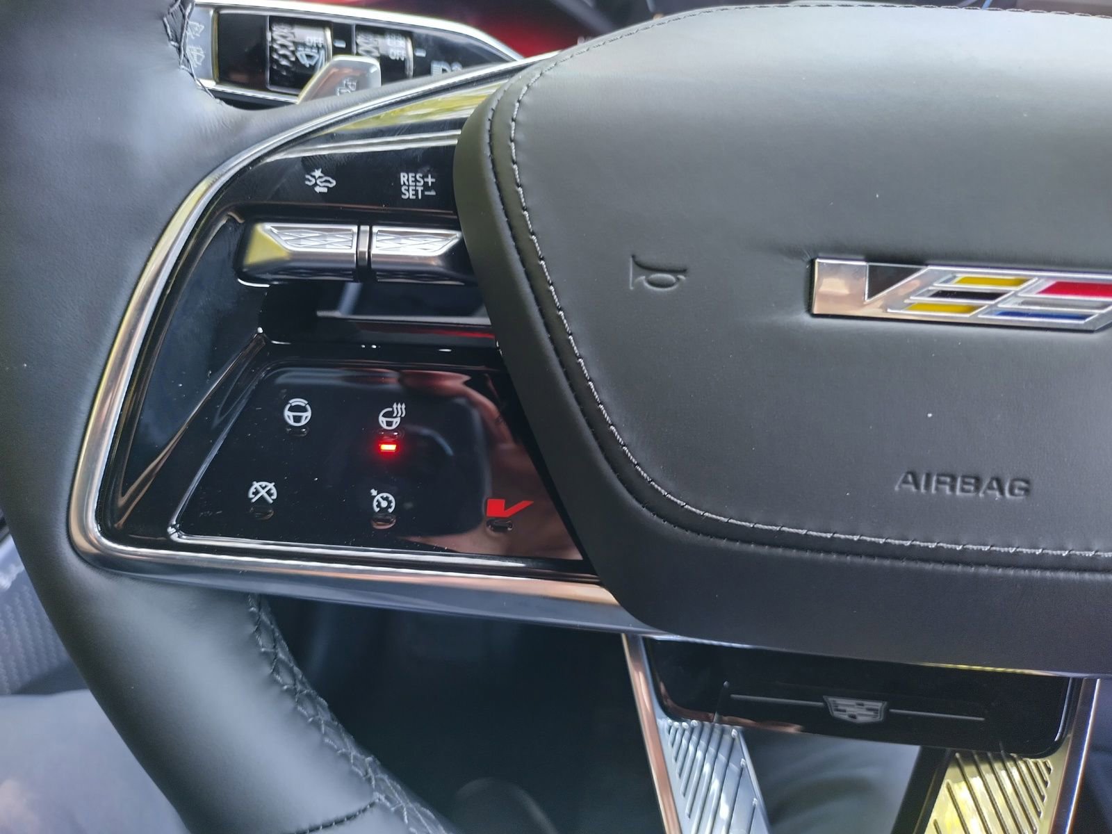 New 2026 Cadillac Lyriq V w/ LPO, Bronce Accent Package image 20