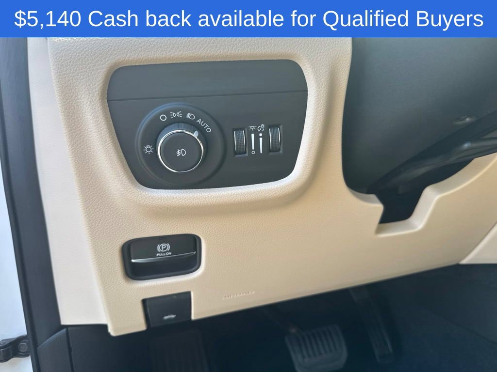 New 2026 Jeep Grand Cherokee Limited w/ Limited Altitude Package AWD/4WD image 14