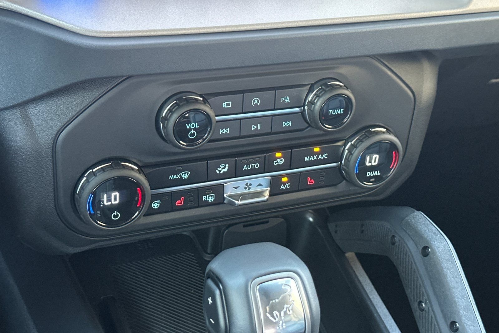 New 2026 Ford Bronco Outer Banks w/ Sasquatch Package AWD/4WD image 21