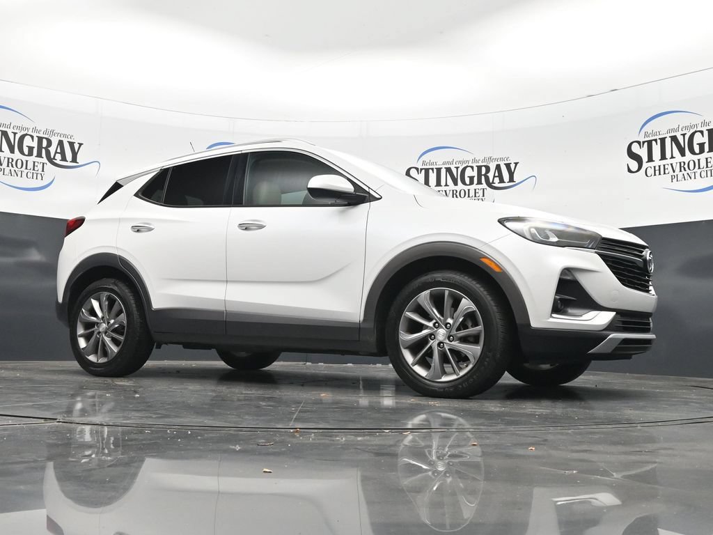 Used 2021 Buick Encore GX Essence w/ Experience Buick Package FWD image 26