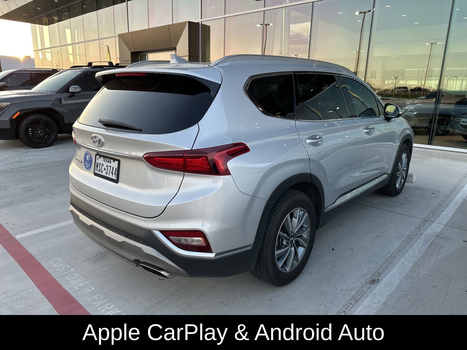 Used 2019 Hyundai Santa Fe Limited FWD image 6