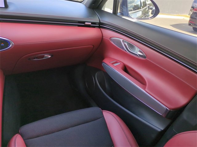 Used 2024 Genesis GV70 2.5T w/ Sport Prestige Package image 16