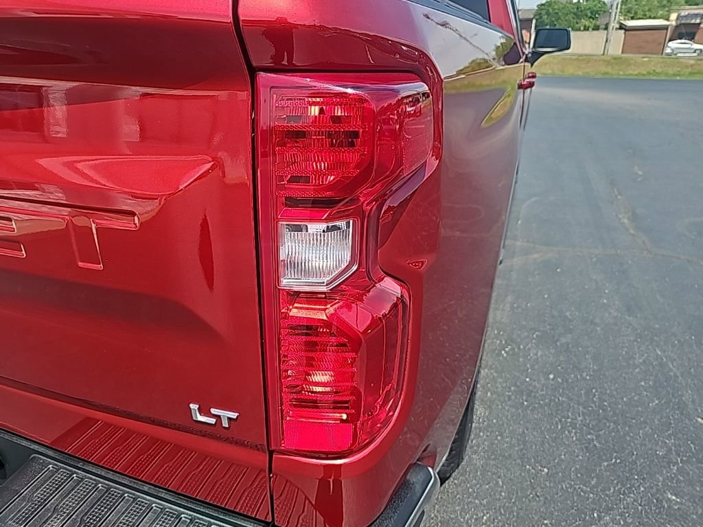Used 2022 Chevrolet Silverado 1500 LT image 6