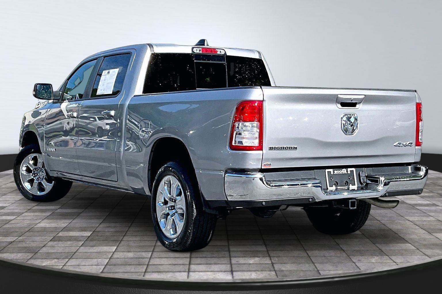 Used 2022 RAM 1500 Big Horn AWD/4WD image 3