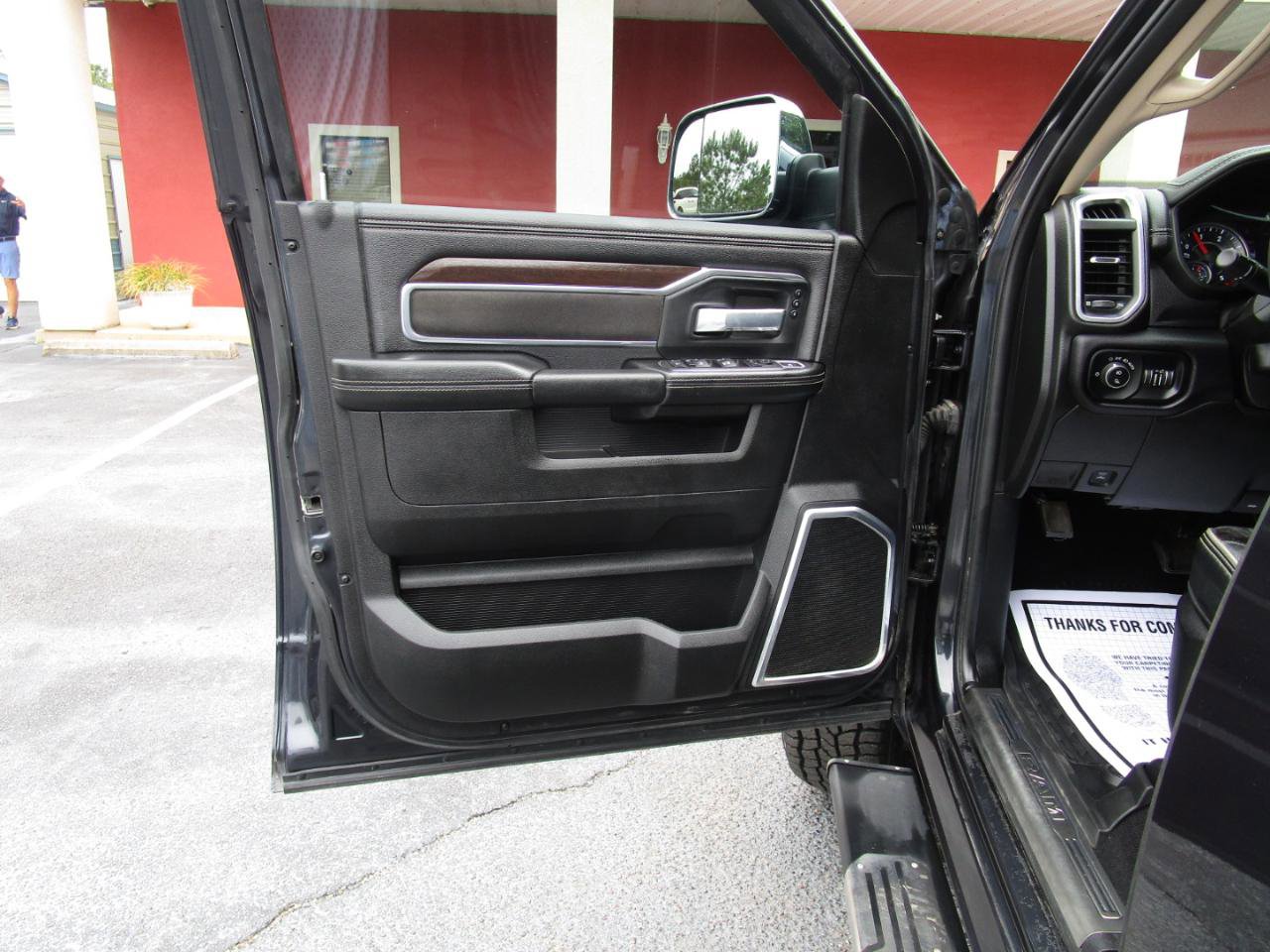 Used 2022 RAM 2500 Laramie AWD/4WD image 23