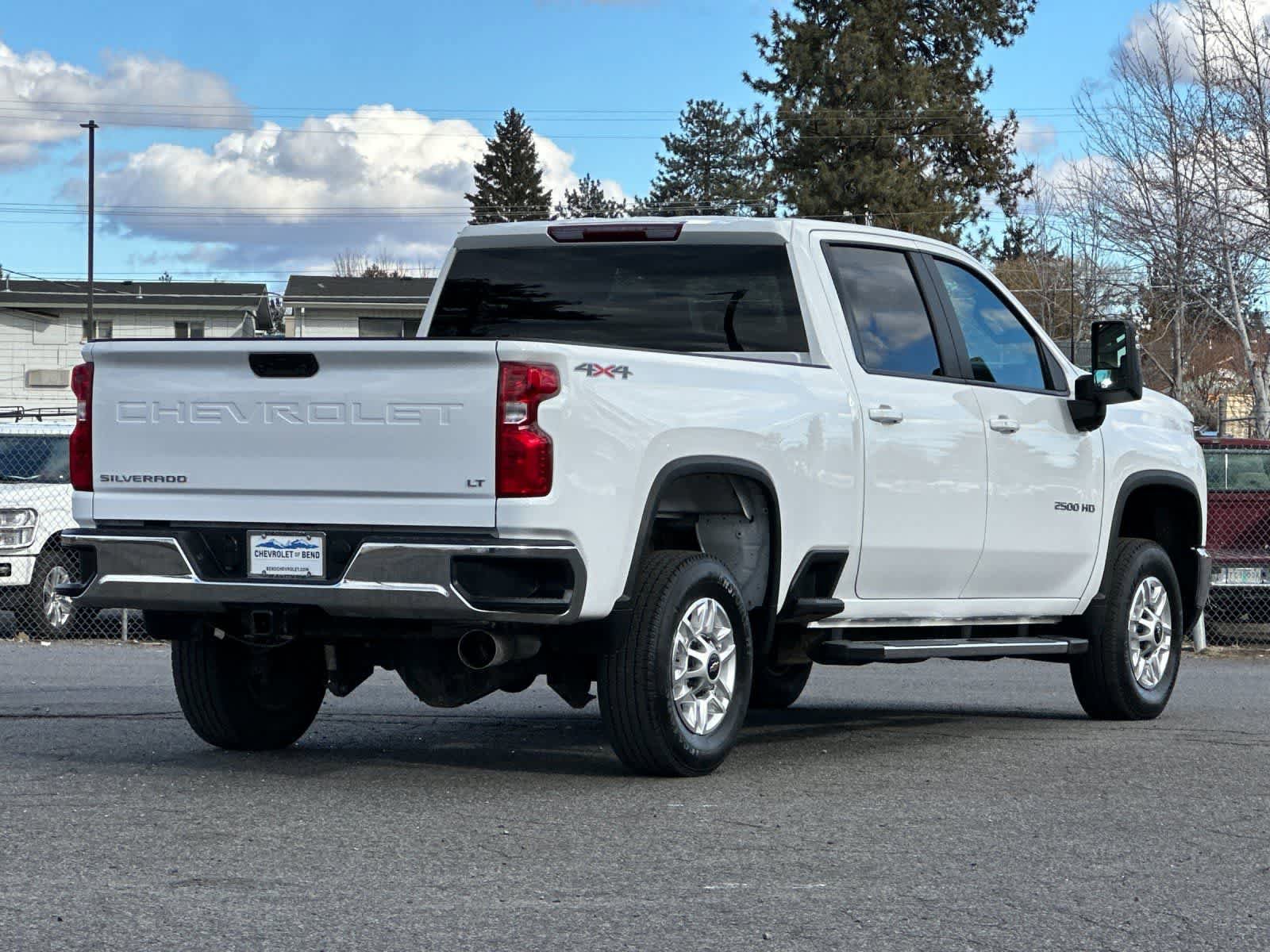 Used 2025 Chevrolet Silverado 2500 LT w/ Convenience Package AWD/4WD image 2