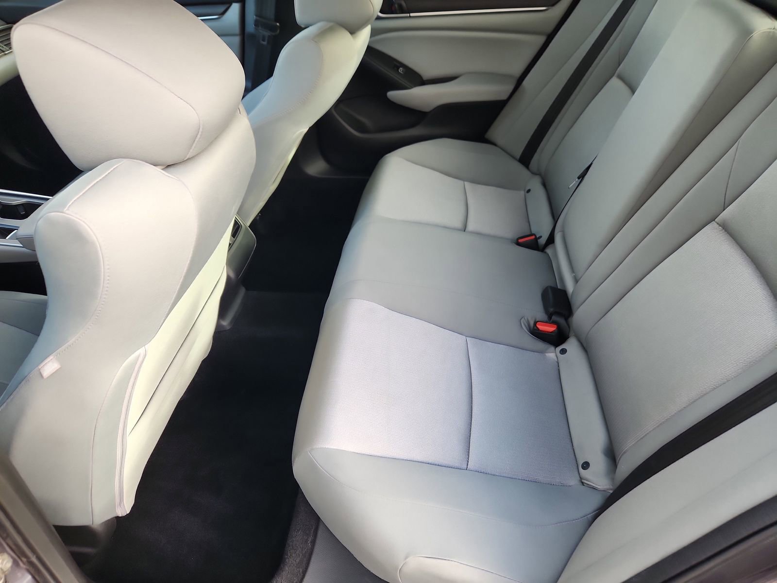Used 2018 Honda Accord EX image 11