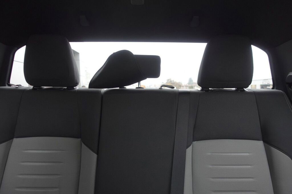 Used 2025 Toyota Tacoma TRD Sport image 17