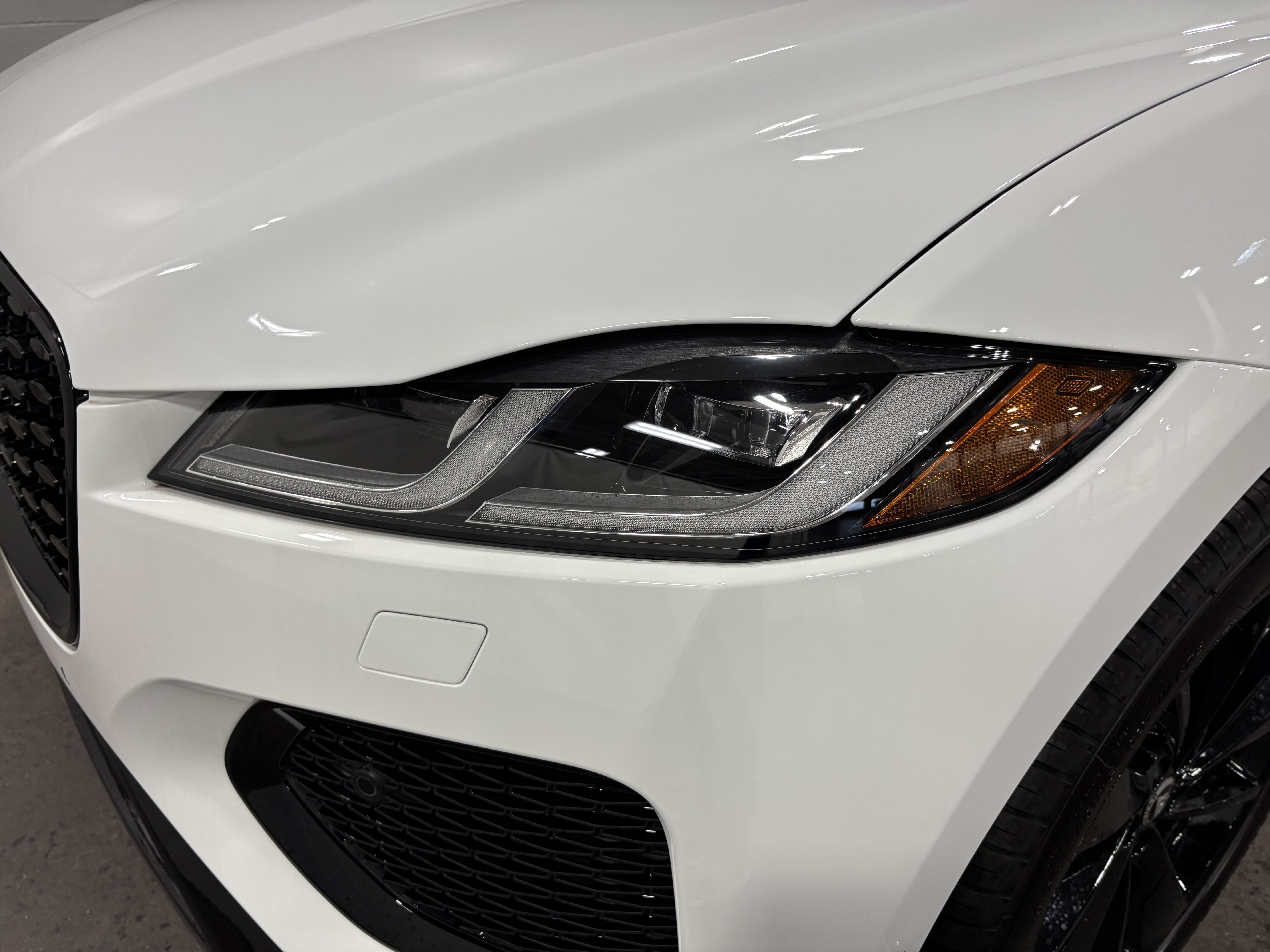 New 2026 Jaguar F-PACE R-Dynamic S AWD/4WD image 18