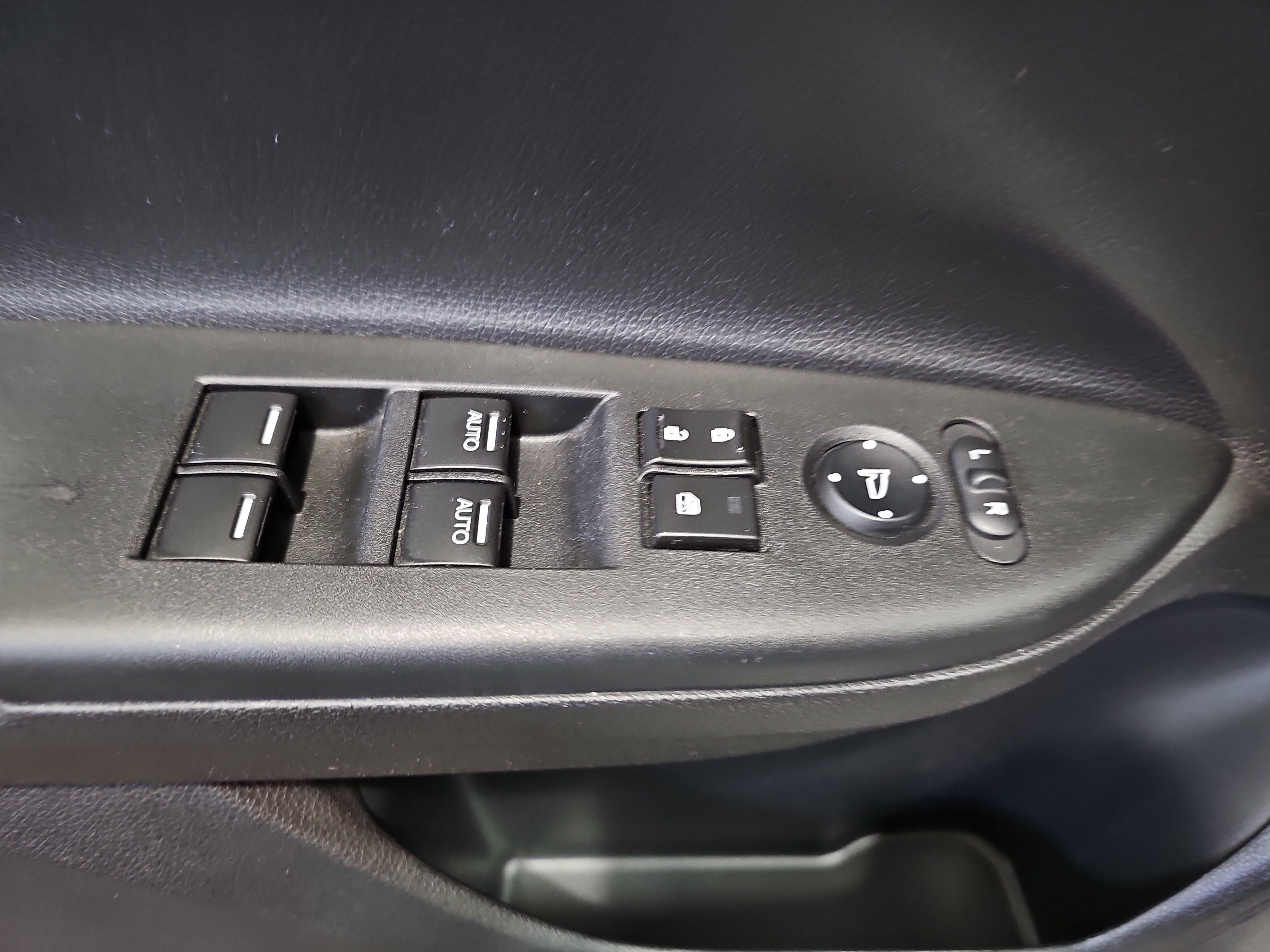 Used 2015 Honda Accord EX-L image 28