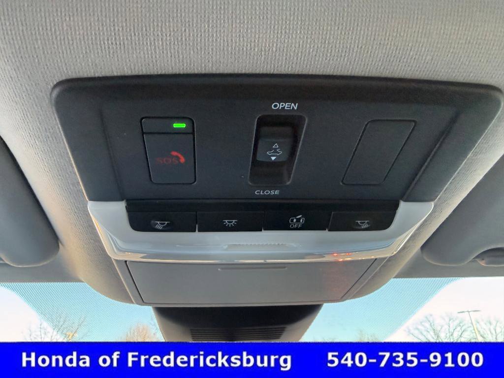 Used 2023 Nissan Sentra SR w/ SR Premium Package image 35