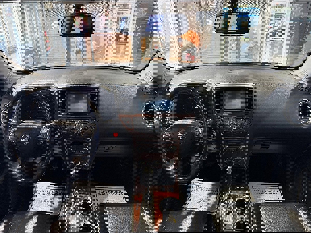 Used 2020 Nissan Pathfinder Platinum FWD image 22