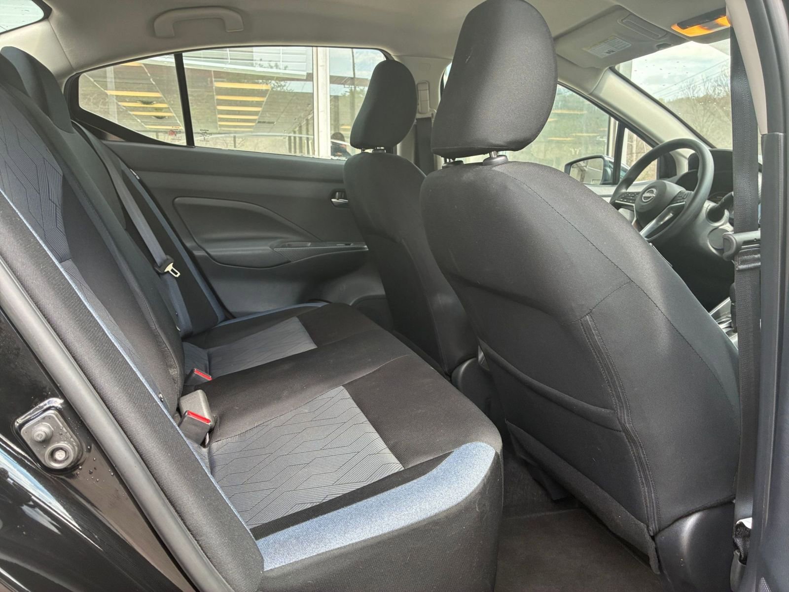 Used 2025 Nissan Versa SV FWD image 37