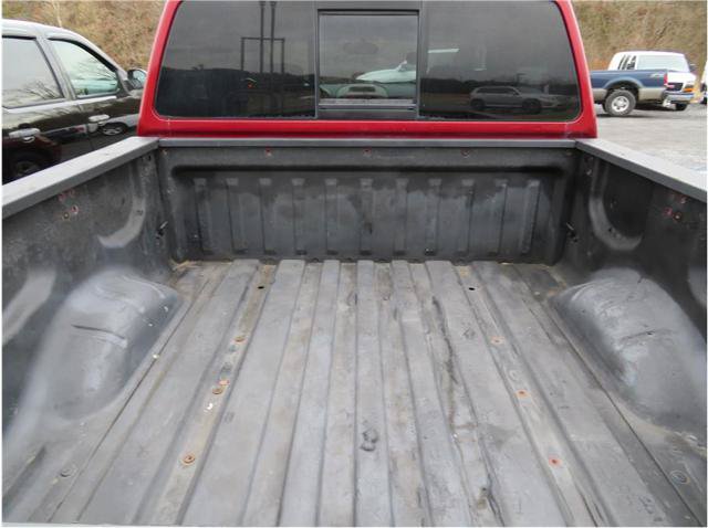 Used 2004 Nissan Titan SE AWD/4WD image 3