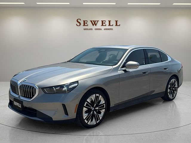 Certified 2025 BMW 530i xDrive w/ Premium Package