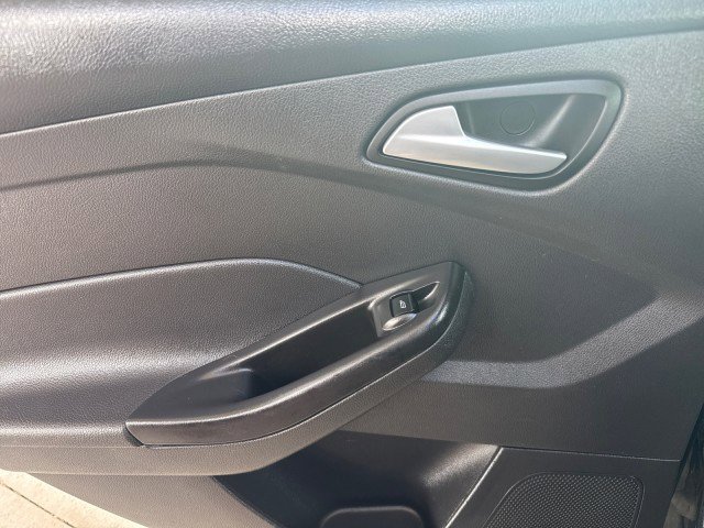 Used 2013 Ford Focus SE FWD image 6