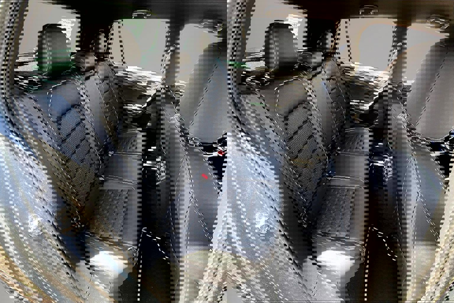 Used 2019 Volkswagen Golf R 4-Door image 25