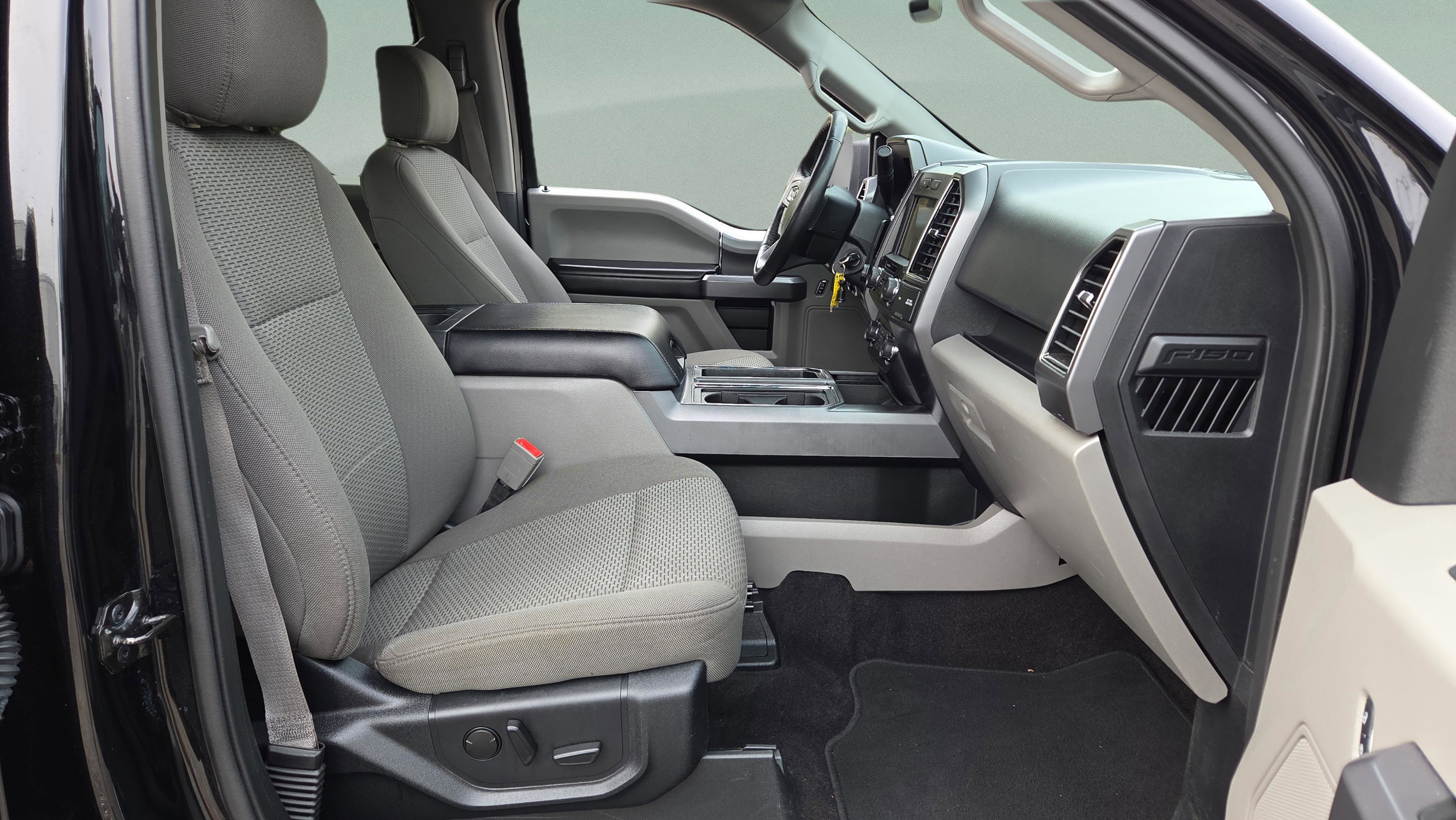 Used 2019 Ford F150 XLT w/ Equipment Group 302A Luxury image 18