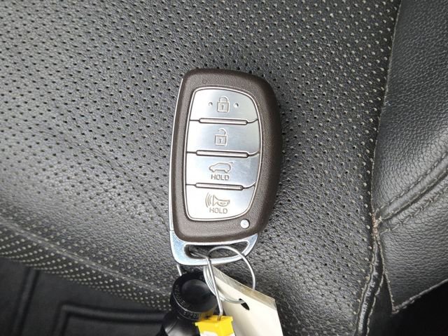 Used 2020 Hyundai Tucson Ultimate w/ Cargo Package image 40