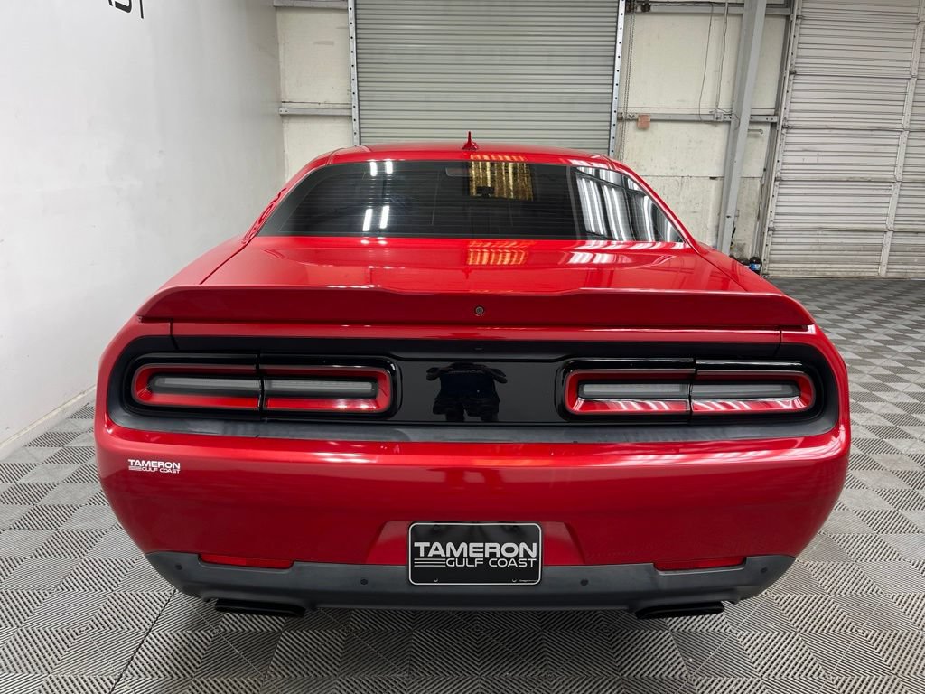 Used 2015 Dodge Challenger R/T Plus RWD image 10