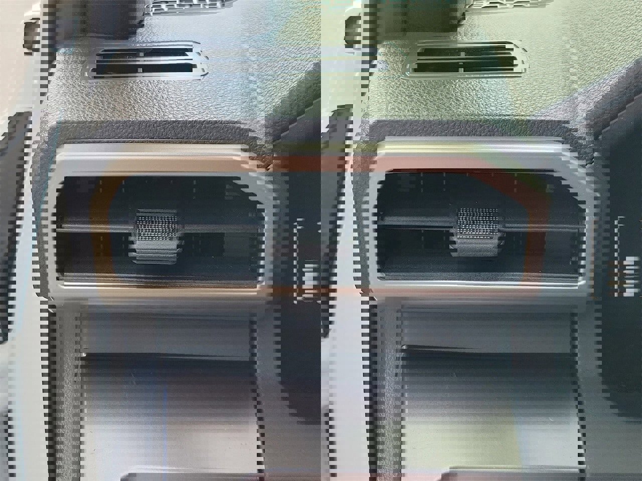 Used 2025 Toyota 4Runner SR5 image 31