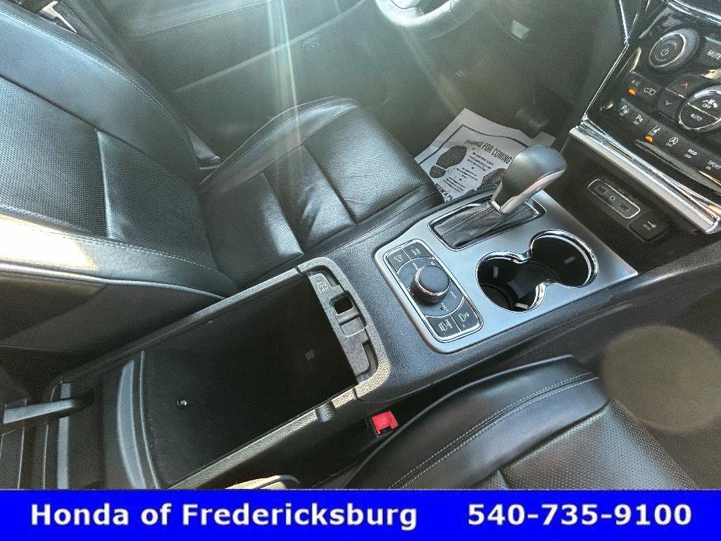 Used 2019 Jeep Grand Cherokee Overland AWD/4WD image 23