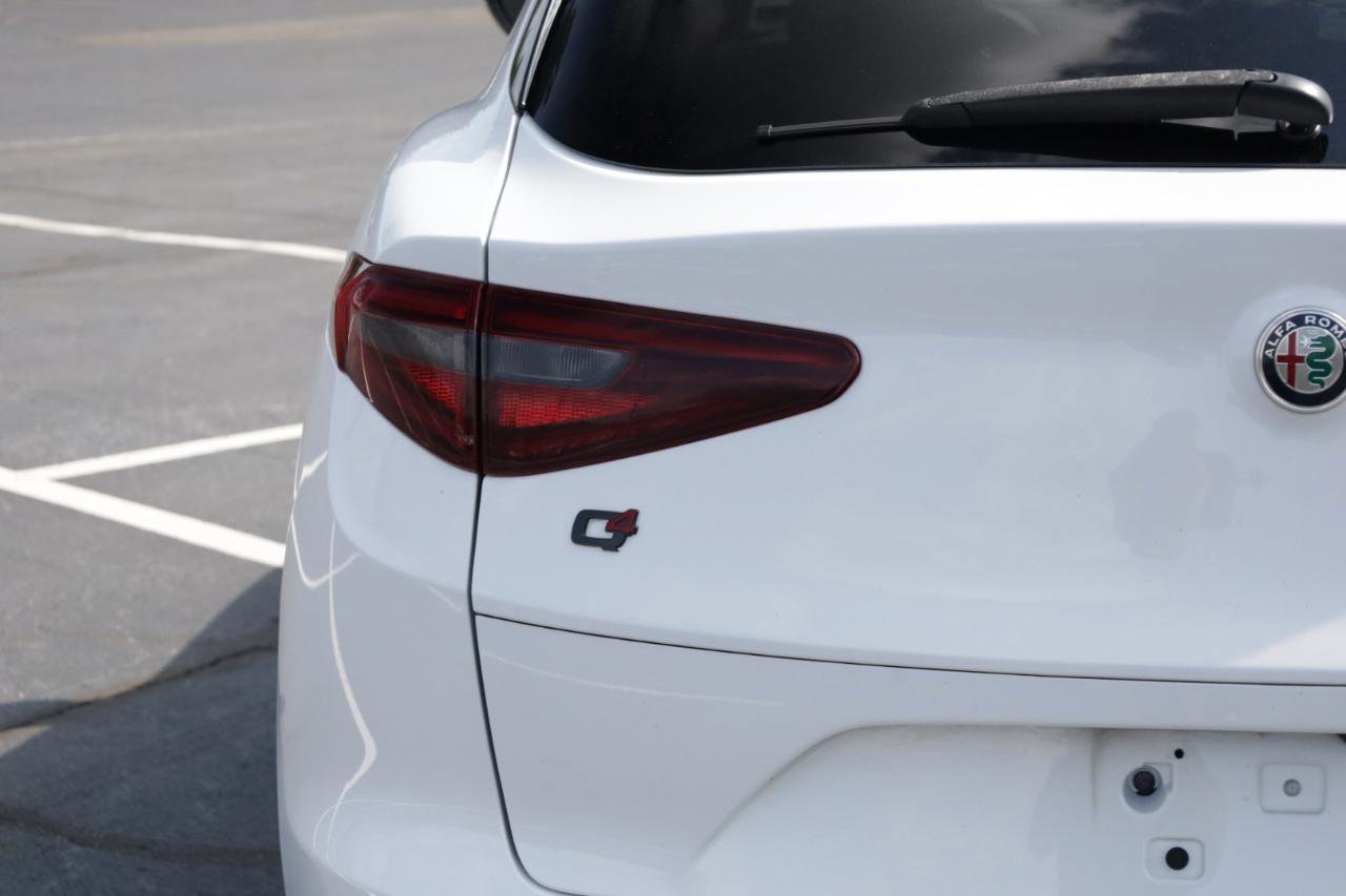 Used 2021 Alfa Romeo Stelvio Ti w/ Nero Edizione AWD/4WD image 25