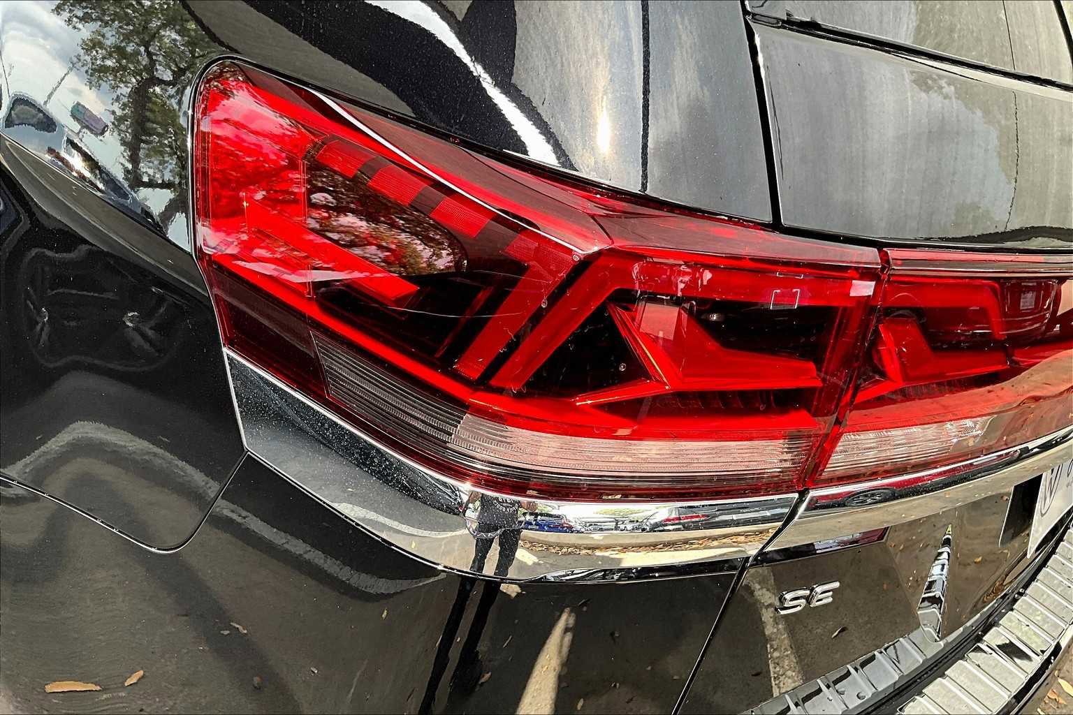 New 2026 Volkswagen Atlas SE image 14