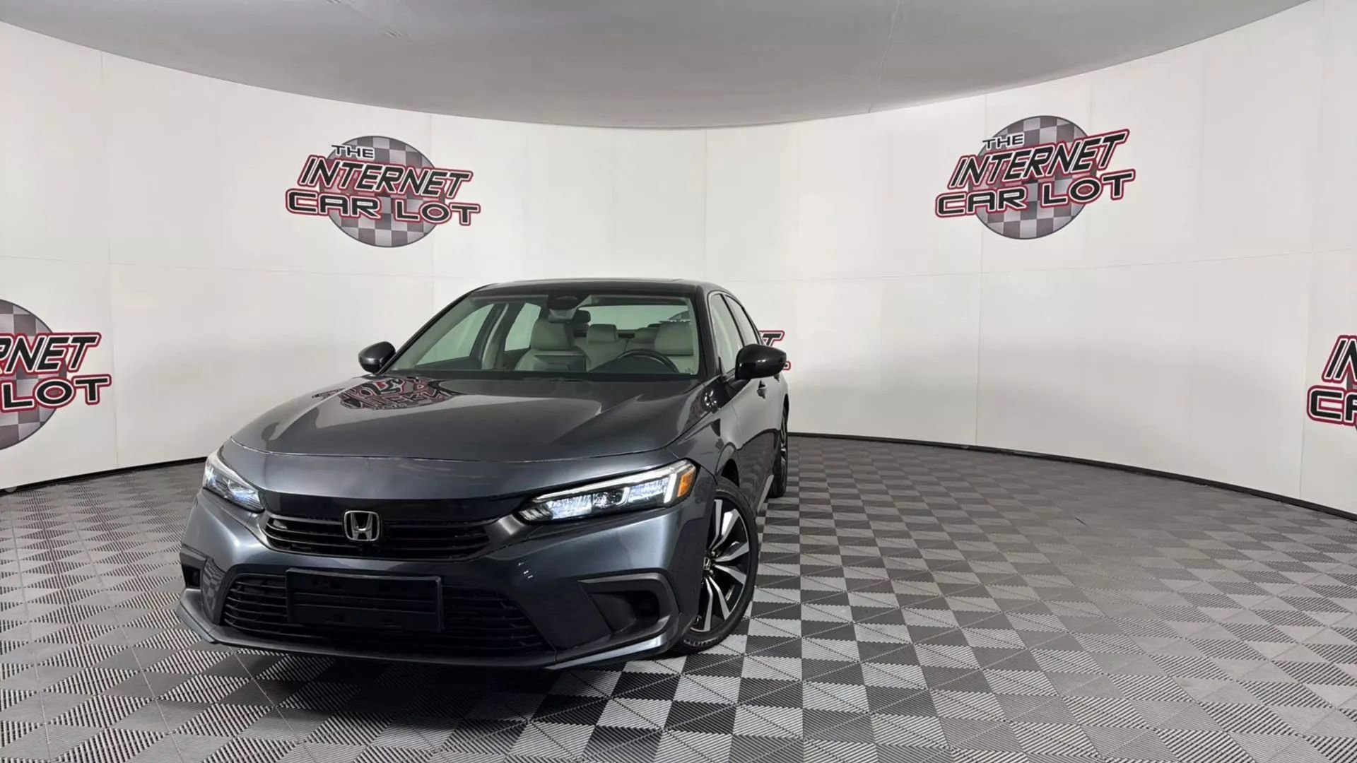 Used 2024 Honda Civic EX image 1