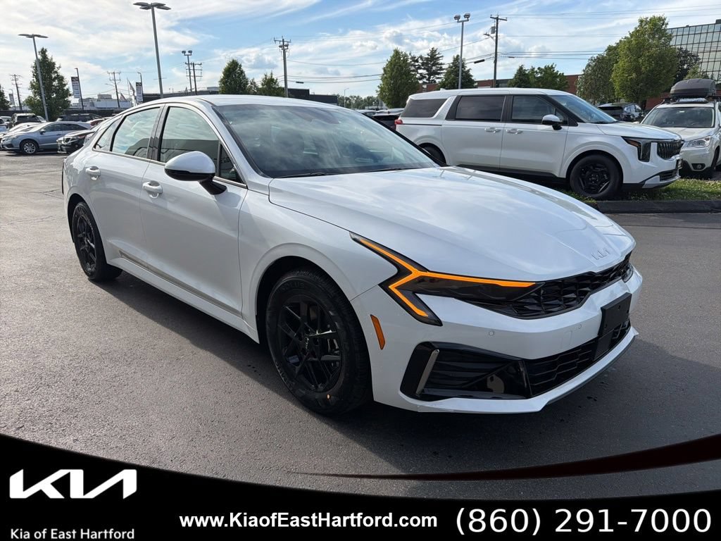 New 2026 Kia K5 LXS FWD image 5