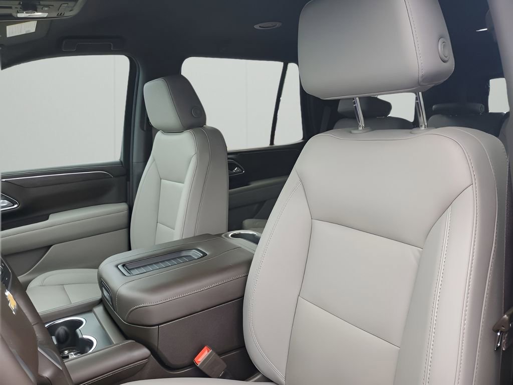 Used 2024 Chevrolet Tahoe LT w/ Luxury Package image 31