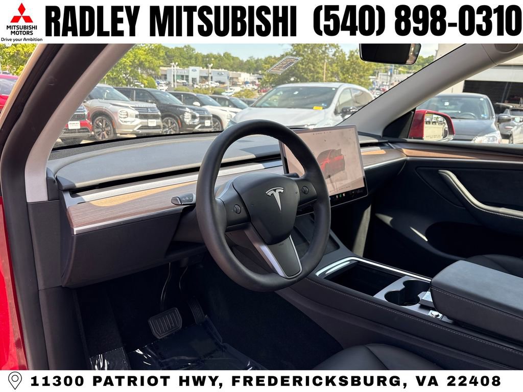 Used 2024 Tesla Model Y Long Range AWD/4WD image 8