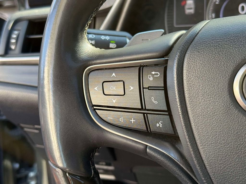 Used 2019 Lexus ES 350 350 Luxury w/ Accessory Package image 35