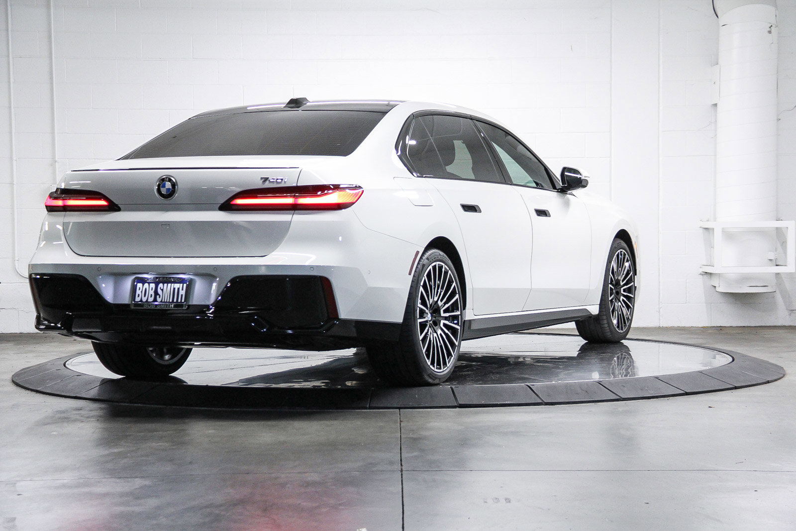 New 2026 BMW 740i image 6