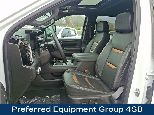 Used 2025 GMC Sierra 2500 AT4 image 2