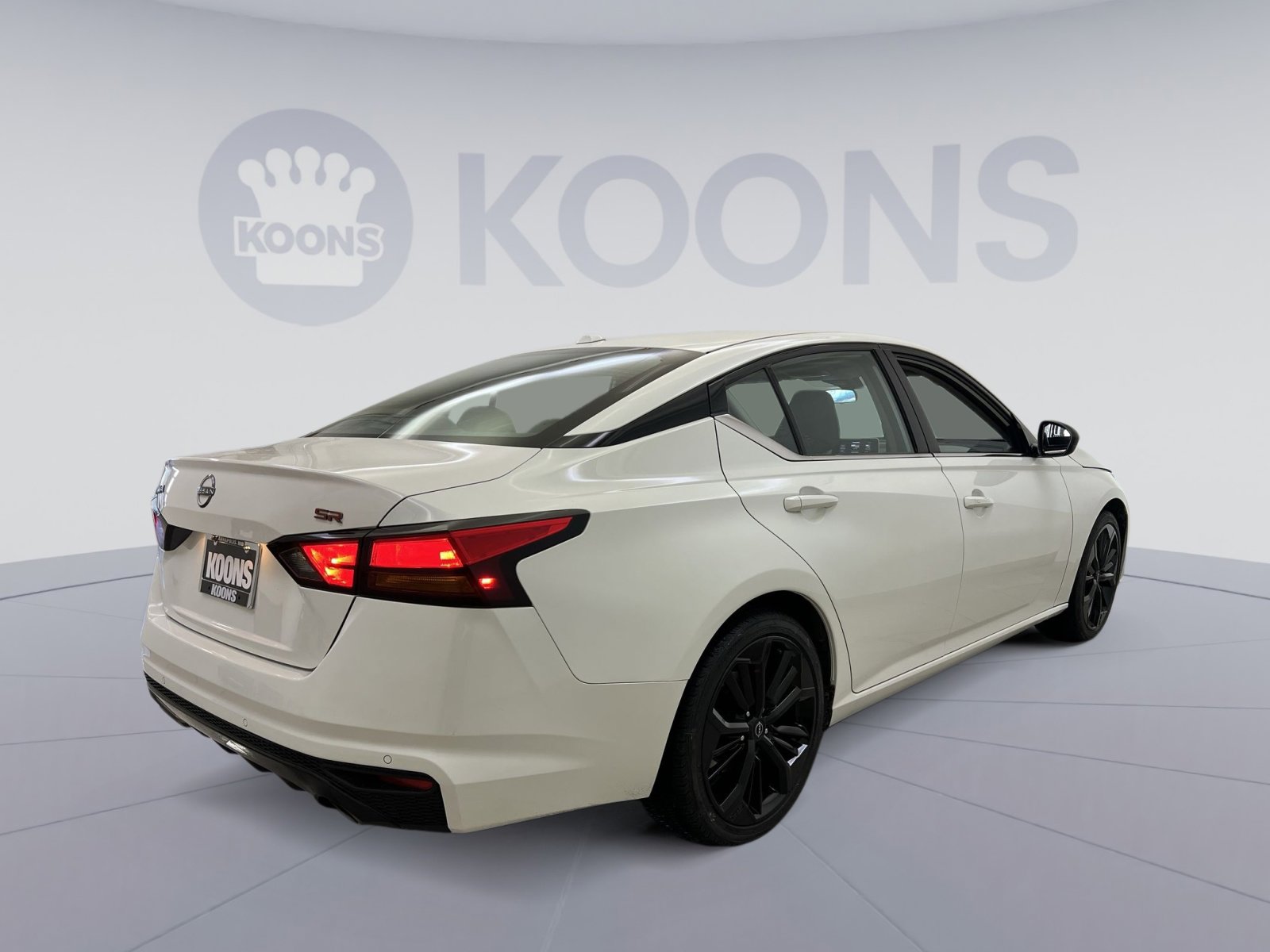 Used 2023 Nissan Altima 2.5 SR image 5