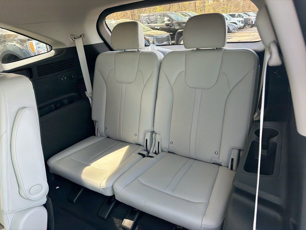 Certified 2025 Kia Sorento EX w/ Panoramic Sunroof Package image 25