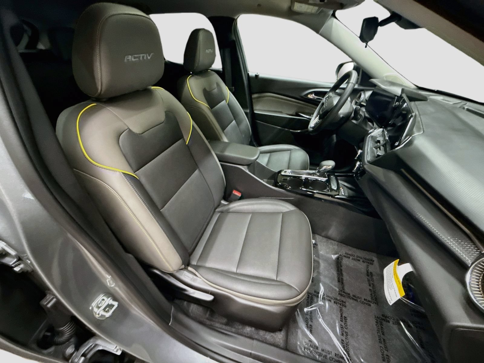 New 2026 Chevrolet Trax ACTIV w/ Sunroof Package FWD image 33