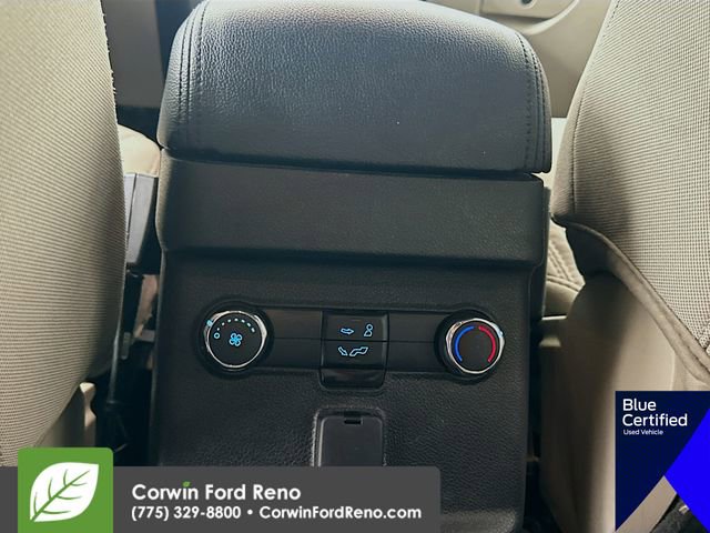 Used 2018 Ford Explorer XLT image 27