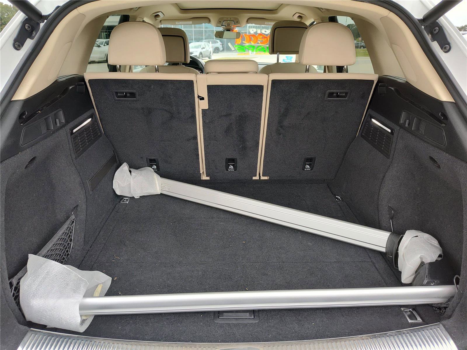 Used 2019 Audi Q5 Prestige w/ Prestige Package image 6