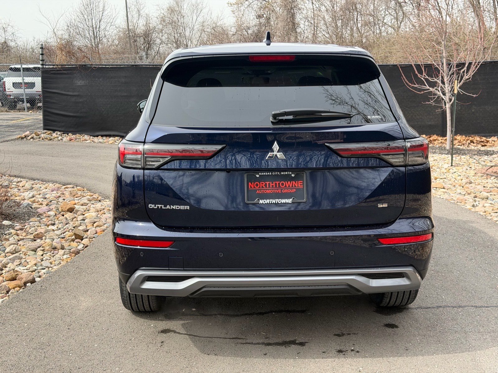 New 2026 Mitsubishi Outlander SE AWD/4WD image 4