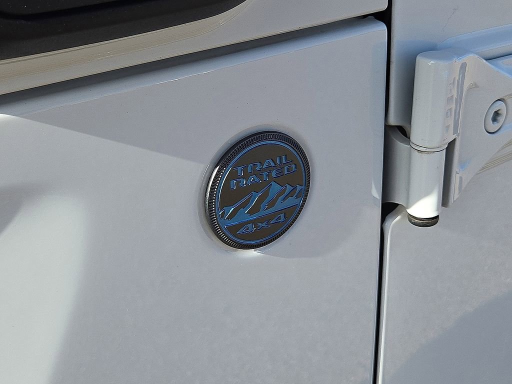 Used 2023 Jeep Wrangler Unlimited w/ 8.4" Radio Group image 13