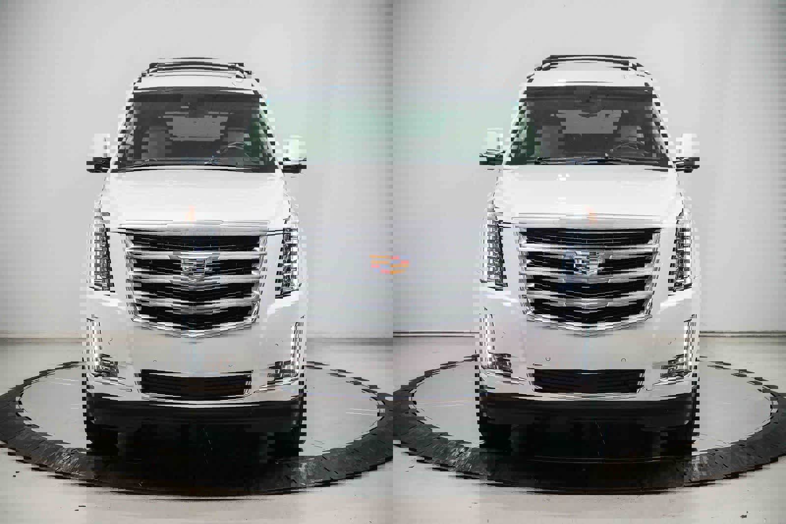 Used 2018 Cadillac Escalade Premium Luxury image 6