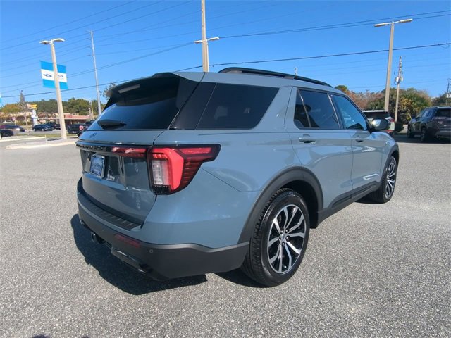 Used 2025 Ford Explorer ST-Line image 5