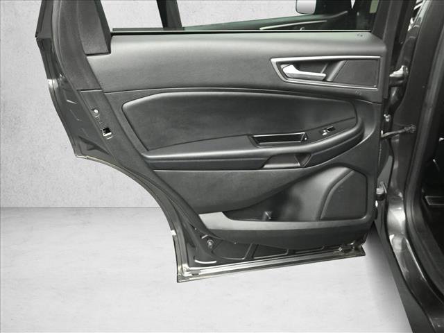 Used 2016 Ford Edge SEL w/ Equipment Group 201A AWD/4WD image 21